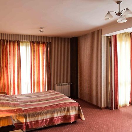 Стаи За Гости - Семейна Къща За Гости Ивел Bansko Exterior photo